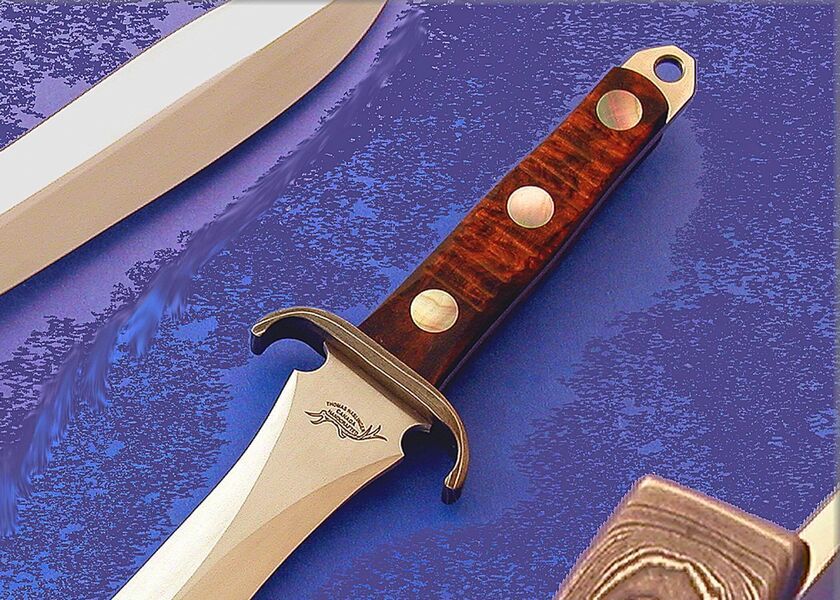 EK Dagger with black lip pearl inlays close up