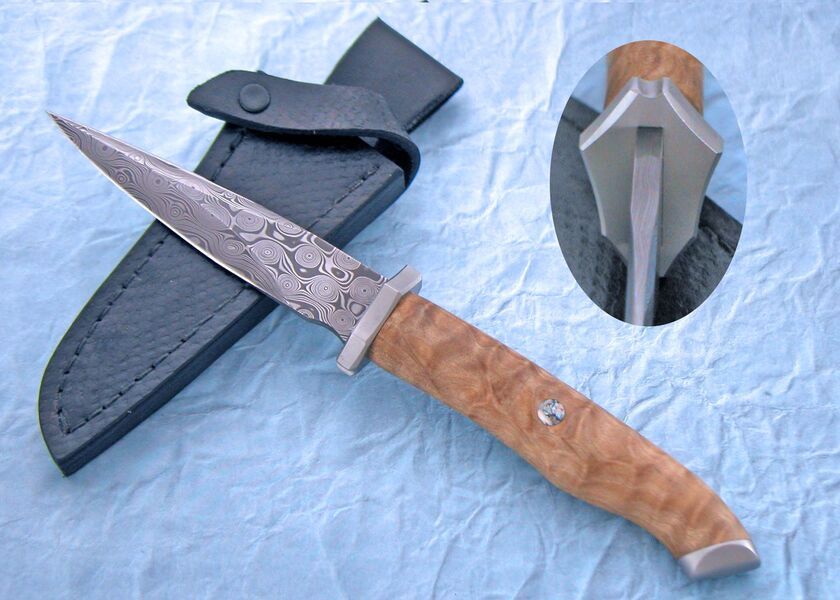 Quilted Maple Boot Knife